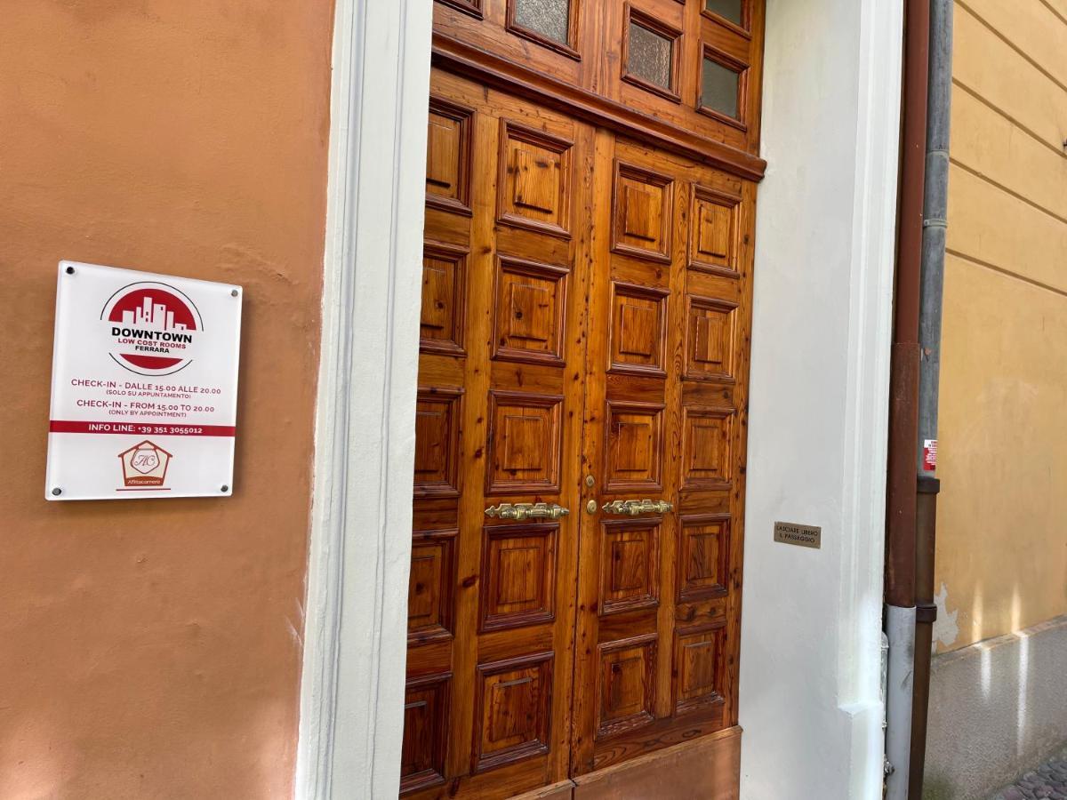 Downtown - Camere In Centro Ferrara Exterior foto